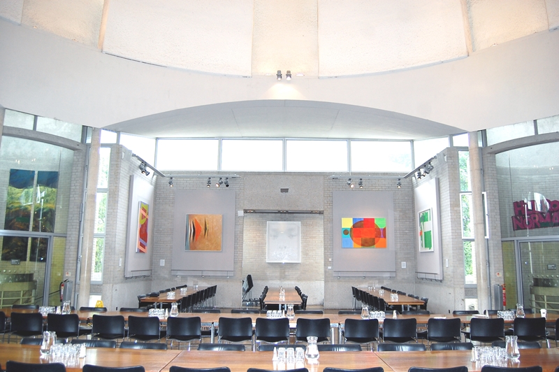 Art surrounds your residential conference at Murray Edwards Cambridge