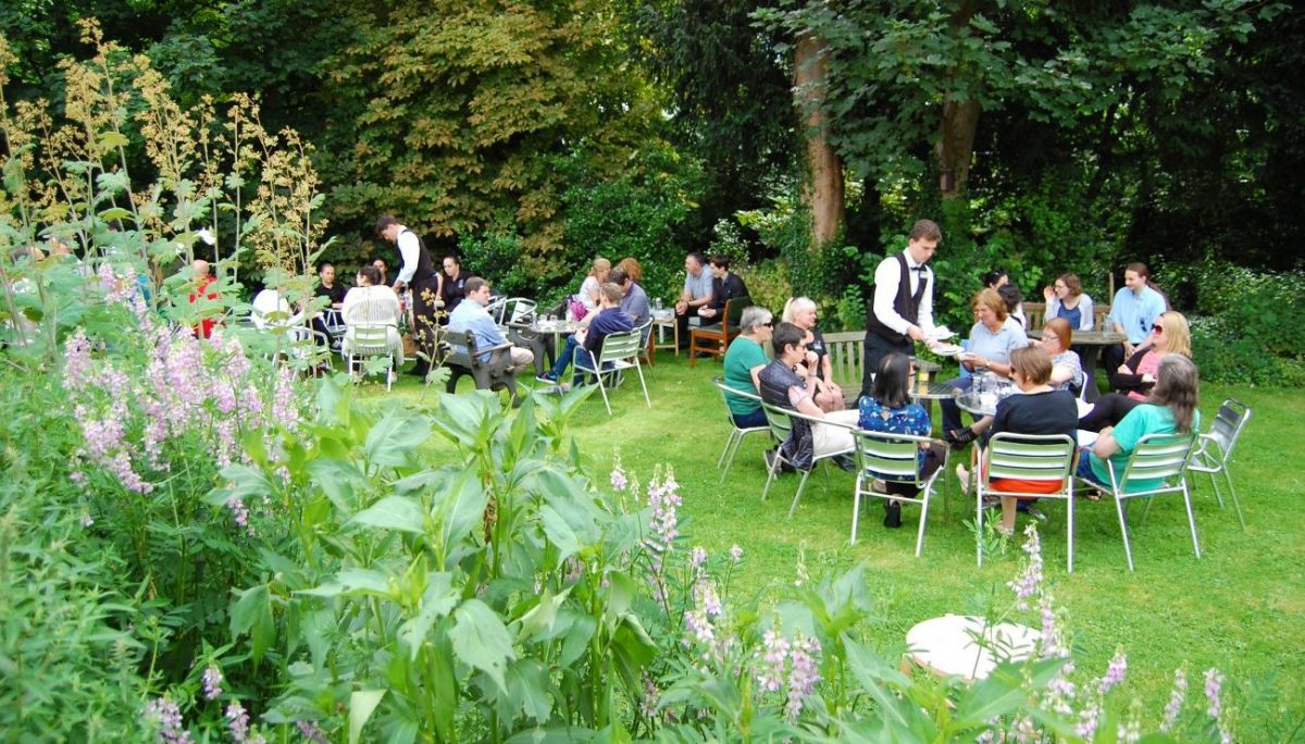 Drinks reception in Fellows Garden Cambridge