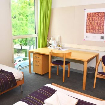 Cambridge College Accommodation Twin Bedroom En suite